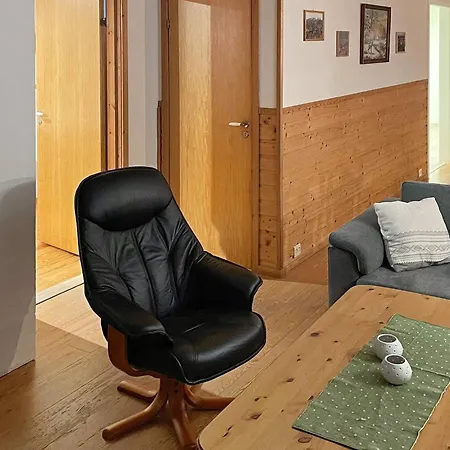 Holiday Alfoten 度假居 Davik (Sogn og Fjordane)